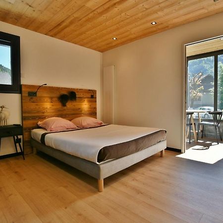 Bel Appartement Centre De Thones Lumineux Et Spacieux Neuf Экстерьер фото